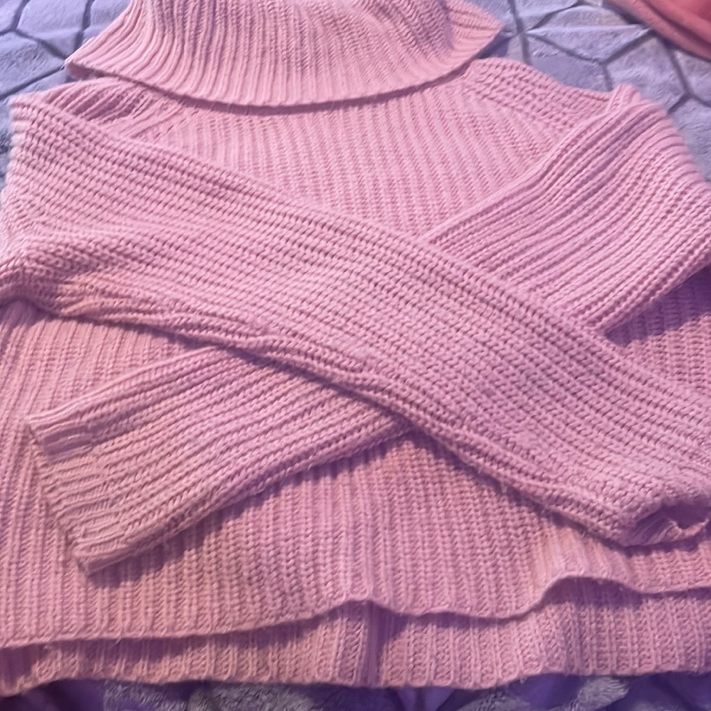 pink sweater